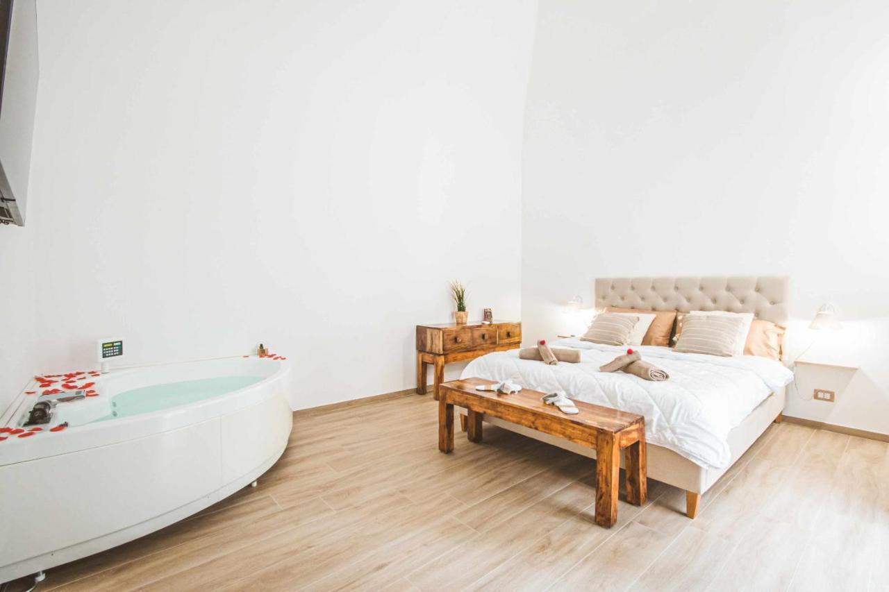 Cas358 Luxury Suite Bari Kültér fotó
